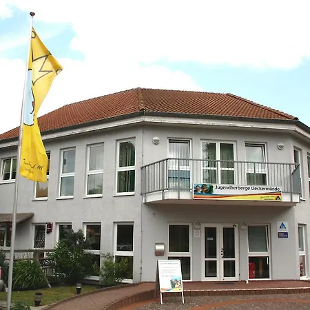 Djh Hostel *